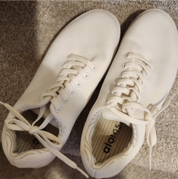 Atoms Sneakers - Picture 4 of 4